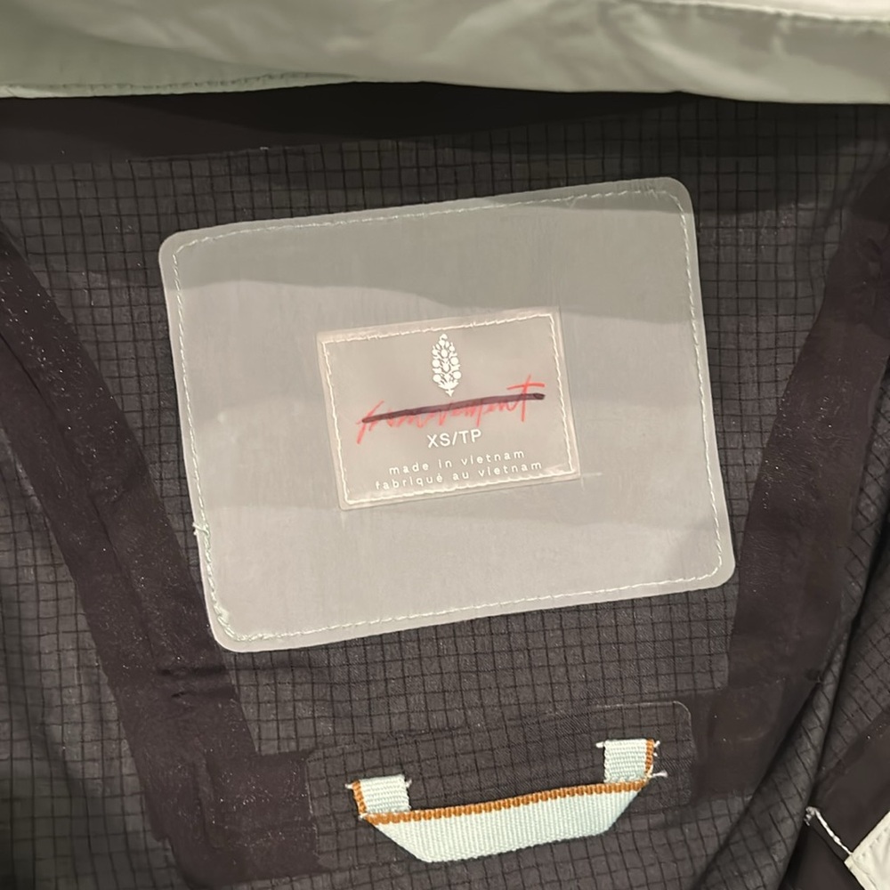 Fp Movement Zephyr Ski Shell Packable Jacket | Si… - image 8